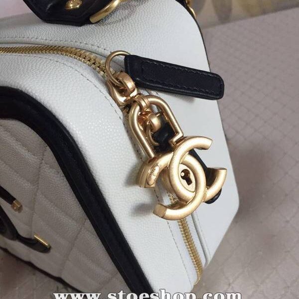 專櫃原單正品品質chanel 93342化妝包立體感logo原廠魚子醬牛皮chb10462