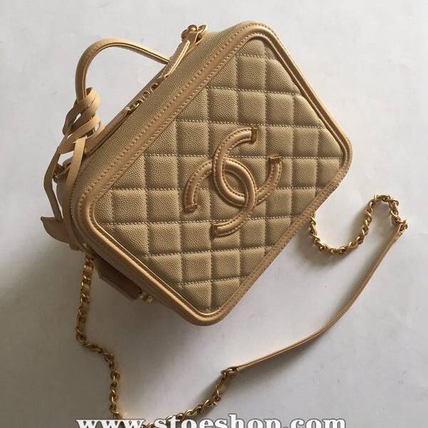 做工精美細緻chanel 93342化妝包立體感logo原廠魚子醬牛皮chb10464