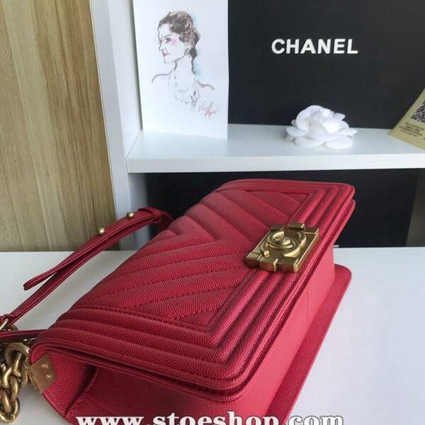 引領時尚潮流大V細球紋chanel秋冬爆款67086 leboy系列 V格進口細球紋小牛皮chb10474