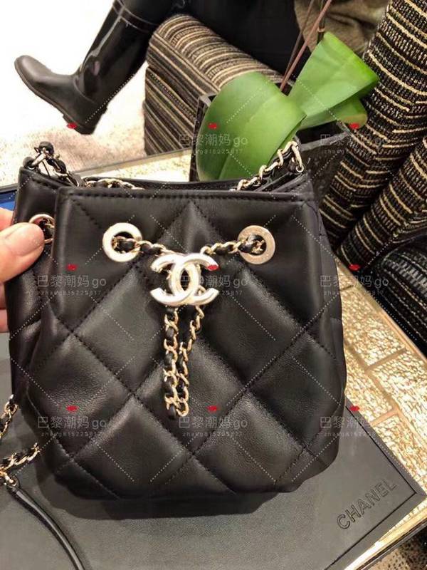 高仿chanel官方網chanel 2020春夏新款雙C鏈條拉繩 mini水桶chb10591 3 高仿chanel官方網chanel 2020春夏新款雙C鏈條拉繩 mini水桶chb10591