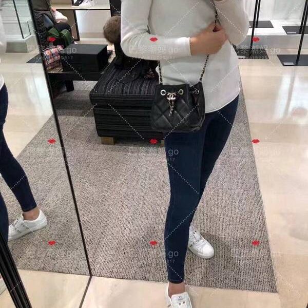 高仿chanel官方網chanel 2020春夏新款雙C鏈條拉繩 mini水桶chb10591 15 高仿chanel官方網chanel 2020春夏新款雙C鏈條拉繩 mini水桶chb10591