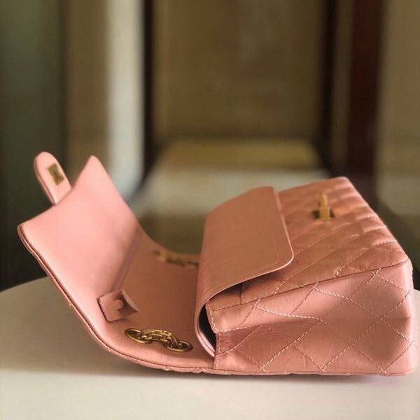 1：1專門店 chanel 粉紅小牛皮 側背包