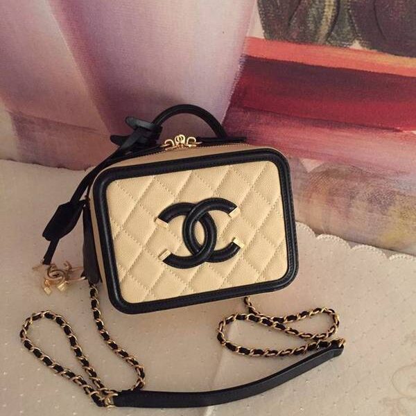 複刻香奈兒鉑金包chanel 93341化妝包立體感logo原廠魚子醬牛皮chb10634