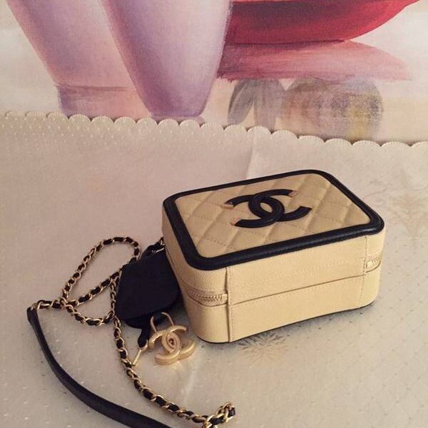 複刻香奈兒鉑金包chanel 93341化妝包立體感logo原廠魚子醬牛皮chb10634