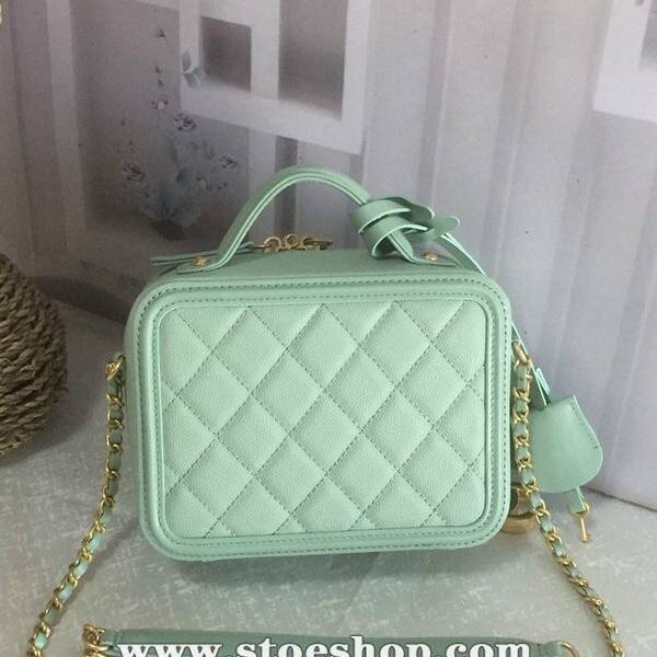 專櫃爆款chanel 93341化妝包立體感logo原廠魚子醬牛皮chb10635