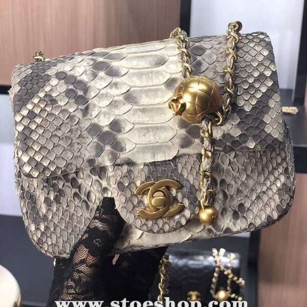 chanel手提袋複製品chanel蟒蛇皮口蓋包cross body單肩背腋下包chb10938