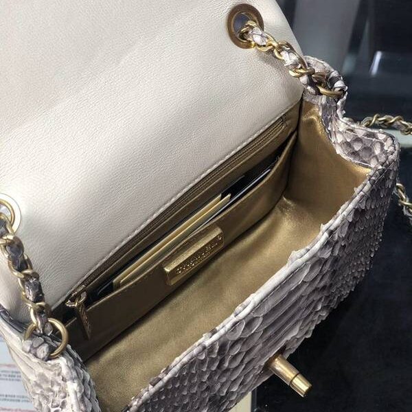 chanel手提袋複製品chanel蟒蛇皮口蓋包cross body單肩背腋下包chb10938