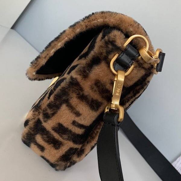 最高等級A貨芬迪頂級原單FENDI baguette 毛毛一長一短肩帶fendi-11588