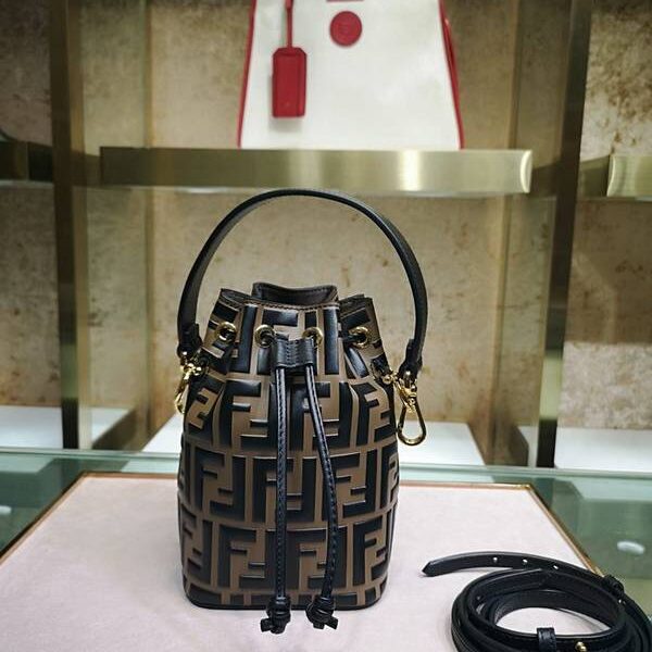 竭誠精品芬迪頂級原單迷你桶包小牛皮fendi-11620