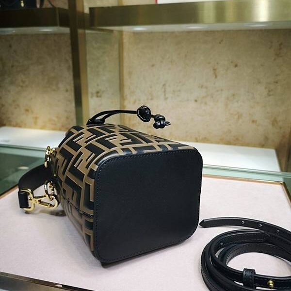 竭誠精品芬迪頂級原單迷你桶包小牛皮fendi-11620