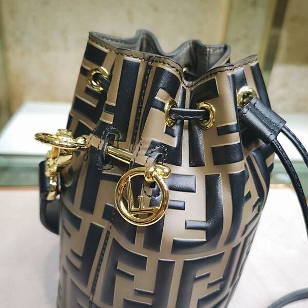 竭誠精品芬迪頂級原單迷你桶包小牛皮fendi-11620