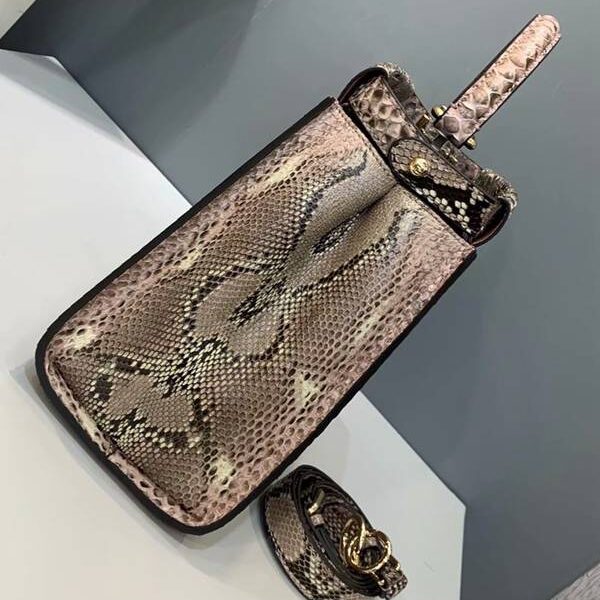 原單1：1芬迪頂級原單PEEKABOO南非粉色蟒蛇皮單提手fendi-11813