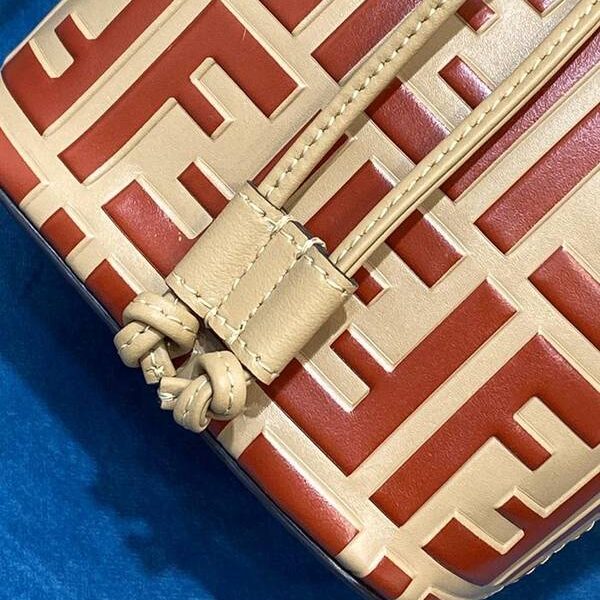 奢侈品1：1芬迪頂級原單【FENDI】MON TRéSOR水桶包小牛皮fendi-11921