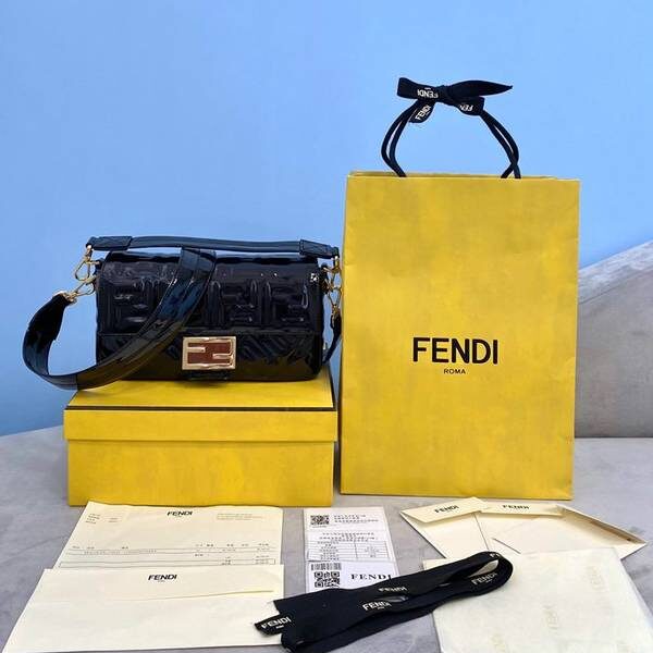 高仿名牌包芬迪頂級原單法棍系列漆皮fendi-12151