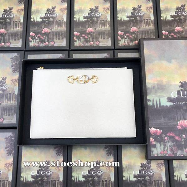 a貨2019新款Zumi系列採用粒面皮革精心打造,飾有互扣式G馬銜扣,做工精細。570728米白。ydgu10869 1 a貨2019新款Zumi系列採用粒面皮革精心打造,飾有互扣式G馬銜扣,做工精細。570728米白。ydgu10869