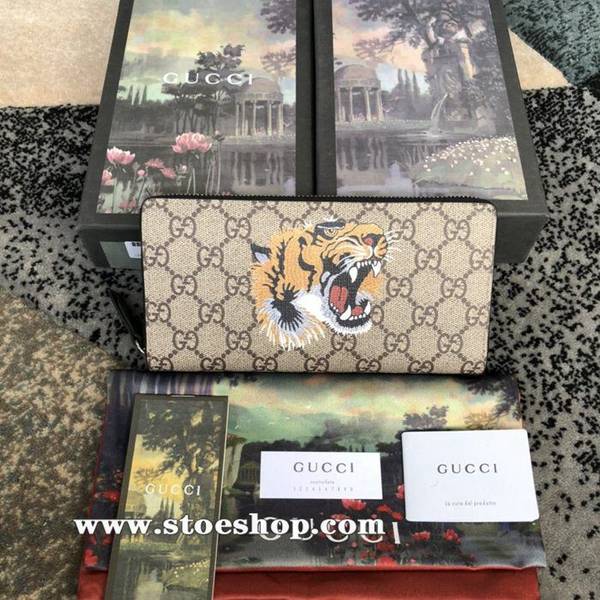 高仿名牌包gucci火爆款來襲官網同步gucci老虎圖案拉鏈包系列12個卡片隔層和3個鈔票隔層 451273，老虎頭PVCydgu11269