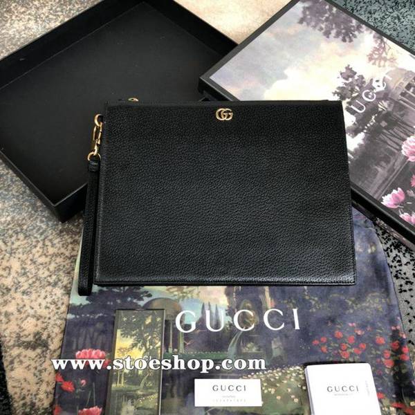 竭誠精品gucci原單新品豬紋皮手拿包，GG金屬配件醒目獨特。採用熱壓小牛皮製作547077，黑皮ydgu11293