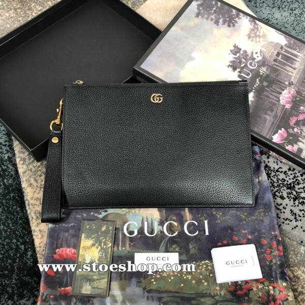 高仿名牌包gucci原單新品纖薄皮革手拿包，GG金屬配件醒目獨特。採用熱壓小牛皮製作475317，黑皮ydgu11297