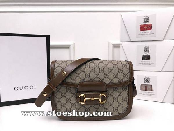 A貨之家gucci 1955 Horsebit Bag！經典的馬銜扣+Monogram+棕色勾邊設計斜挎，短肩帶單肩帶，長肩帶單肩帶都很好看602204ydgu11419