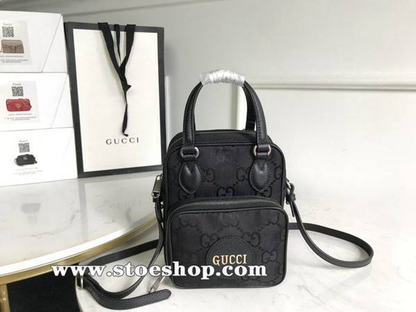 原單gucci2020早秋推出全新的配飾和成衣系列，採用可回收利用的材料和輔料製作，以此踐行品牌對可持續性發展的一貫承諾625850ydgu11838