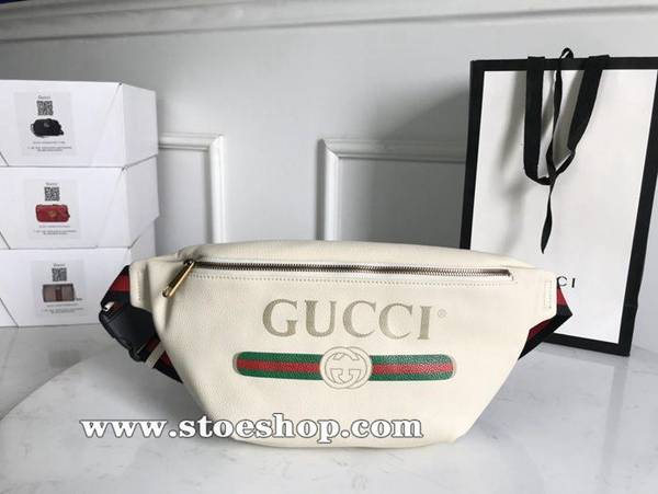 高仿包gucci世界矚目的包包——CocoCapitán bags 這款以西班牙藝術家CocoCapitán一起合作並同命名的腰包正席捲著整個時尚潮流圈493869ydgu11910