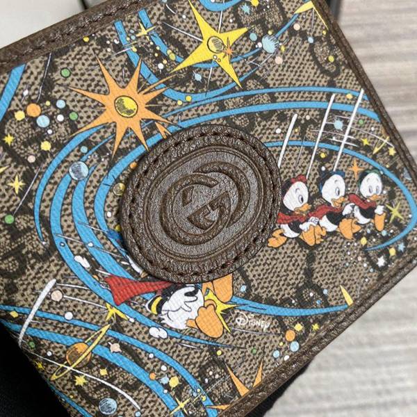 高仿包晶片版迪士尼動畫角色繼續為品牌的美學理念注入豐富靈感647937棕皮唐老鴨PVCydgu12271 5 高仿包晶片版迪士尼動畫角色繼續為品牌的美學理念注入豐富靈感647937棕皮唐老鴨PVCydgu12271