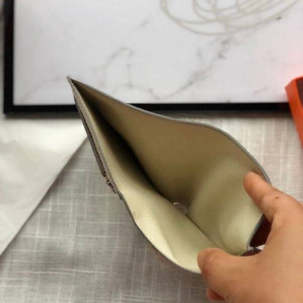 高仿名牌愛馬仕奶昔白
