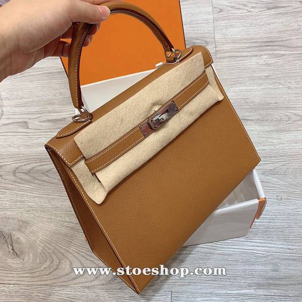 名牌高仿愛馬仕H家族的Kelly 王妃包法國Epsom 皮品質1935年上市至今銷量一直火爆不斷現貨 2 名牌高仿愛馬仕H家族的Kelly 王妃包法國Epsom 皮品質1935年上市至今銷量一直火爆不斷現貨
