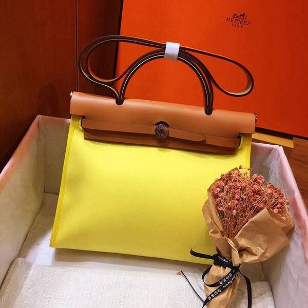 奢侈品1：1愛馬仕Herbag 31Cm瑩光黃/中啡男女神通用版 最學院派的包袋 神名：她的包