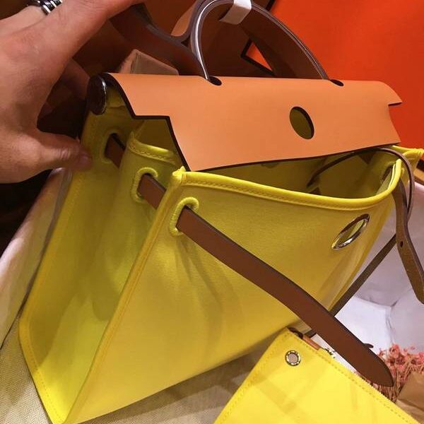 奢侈品1：1愛馬仕Herbag 31Cm瑩光黃/中啡男女神通用版 最學院派的包袋 神名：她的包