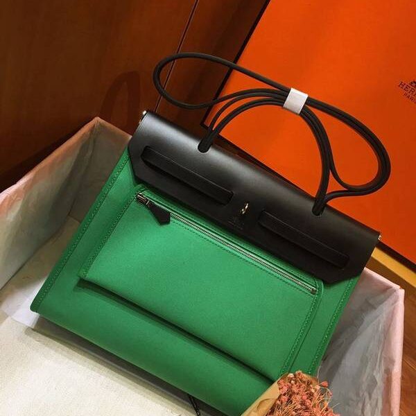 最高等級愛馬仕Herbag 31Cm綠色/黑男女神通用版 最學院派的包袋 神名:她的包 10 最高等級愛馬仕Herbag 31Cm綠色/黑男女神通用版 最學院派的包袋 神名:她的包