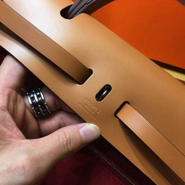 竭誠精品愛馬仕Herbag 31Cm暗紅/中啡男女神通用版 最學院派的包袋 神名：她的包