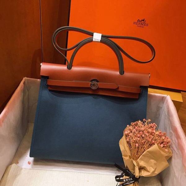 頂級高仿愛馬仕網紅色Herbag 31Cm湖水藍/紅啡新高級版本細節圖（男女神通用版 最學院派的包袋 神名：她的包