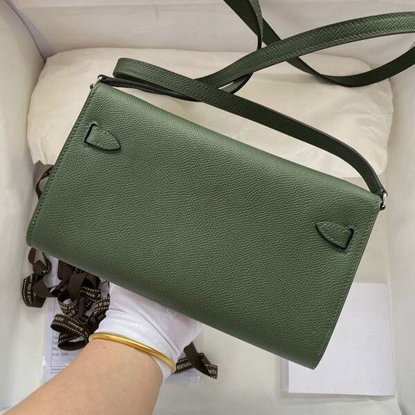 奢侈品愛馬仕Ｈ新品 Kelly to go woc 叢林綠 /銀扣