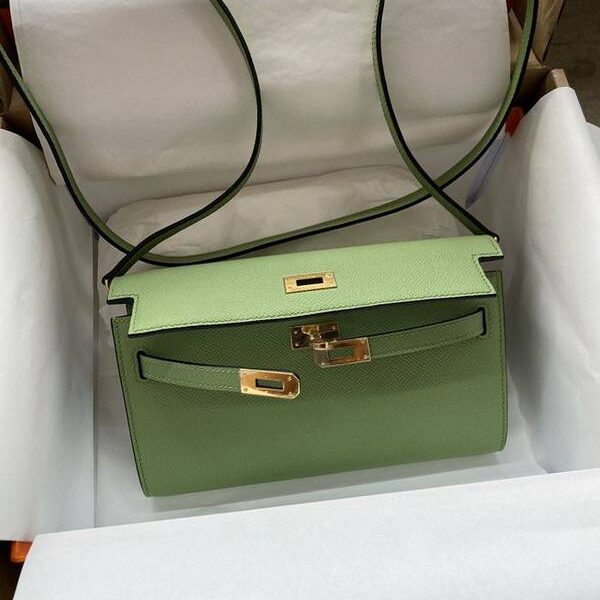 高仿名牌包愛馬仕Ｈ新品 Kelly to go woc 牛油果綠 配聖杯藍/金扣