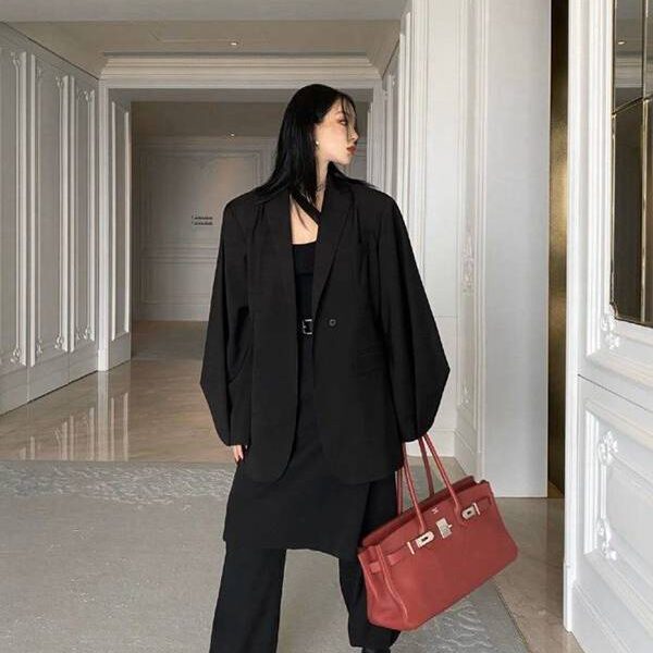A貨之家愛馬仕Shoulder birkin 深受各路時尚大神的喜愛 隨隨便便一拍就是大片，氣場十足