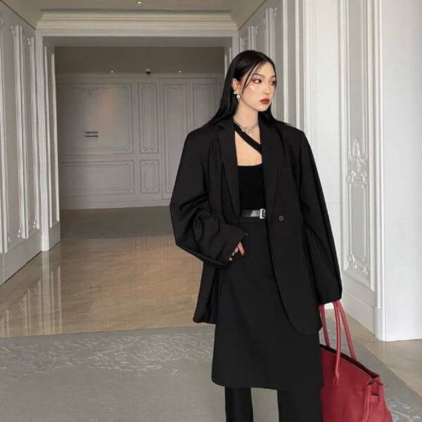 A貨之家愛馬仕Shoulder birkin 深受各路時尚大神的喜愛 隨隨便便一拍就是大片，氣場十足