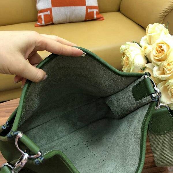 愛馬仕Evelyne斜背包