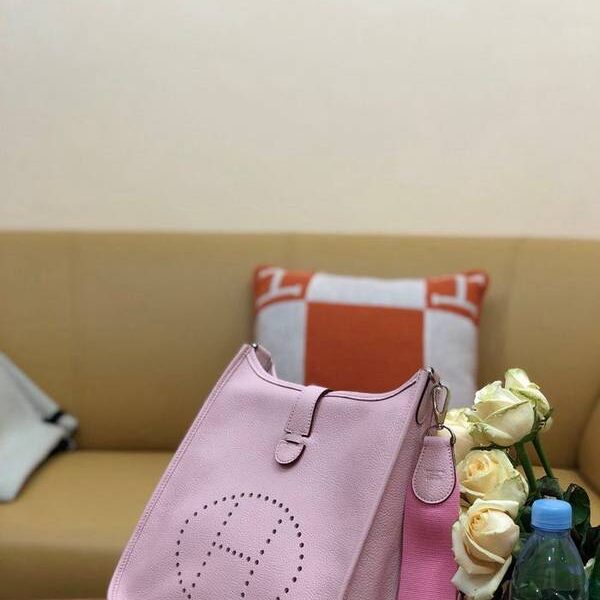 奢侈品1：1愛馬仕現貨Evelyne 29cm togo 皮 3Q粉