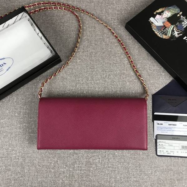 原單複製頂級原單prada經典女士單肩斜挎翻蓋包1M1290玫紅色/散字嘜義大利頂級原單十字紋牛皮ddprada-10330 4 原單複製頂級原單prada經典女士單肩斜挎翻蓋包1M1290玫紅色/散字嘜義大利頂級原單十字紋牛皮ddprada-10330