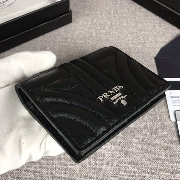 奢侈品原單prada爆款女士短夾1MV204黑色/繡線散字嘜義大利頂級原單納帕牛皮ddprada-10391 3 奢侈品原單prada爆款女士短夾1MV204黑色/繡線散字嘜義大利頂級原單納帕牛皮ddprada-10391