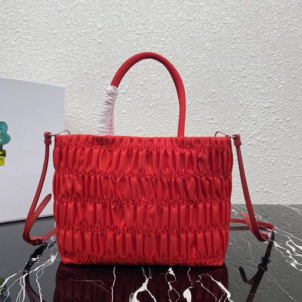 高仿精品prada 2020皺褶購物包 2 高仿精品prada 2020皺褶購物包
