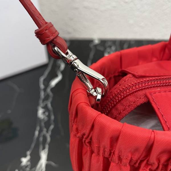 高仿精品prada 2020皺褶購物包 6 高仿精品prada 2020皺褶購物包