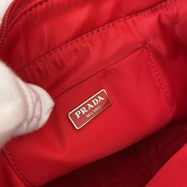 高仿精品prada 2020皺褶購物包 9 高仿精品prada 2020皺褶購物包