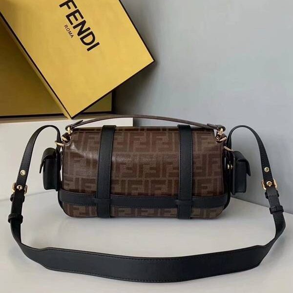 高仿名牌芬迪原單原版頭層牛皮機車包fendi-11602