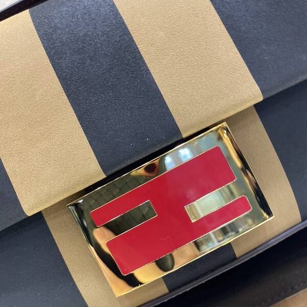 奢侈品芬迪頂級頂級高仿包包包Baguette中號手袋正絨面革棕色和煙葉黃Pequin圖案fendi-11633