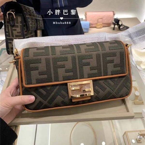 原單芬迪頂級頂級高仿包包包FéI Baguette墨綠色法棍fendi-11772