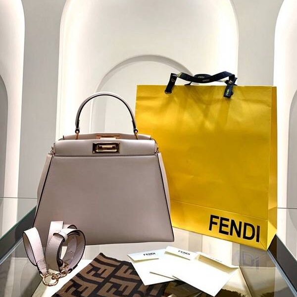 高仿芬迪頂級頂級高仿包包包2020peekaboo系列牛皮fendi-11841