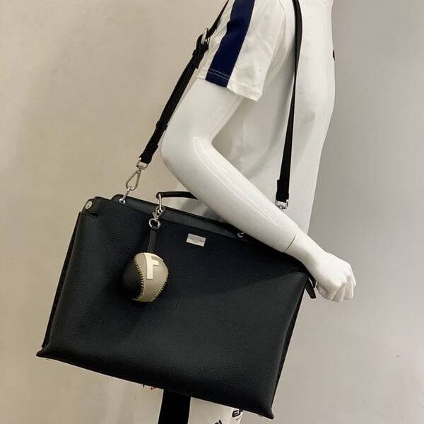 原單芬迪頂級頂級高仿包包包2020年新款男士peekaboo手袋fendi-11856