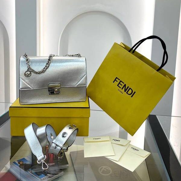 高仿芬迪頂級頂級高仿包包包KAN U bag進口小牛皮fendi-11900